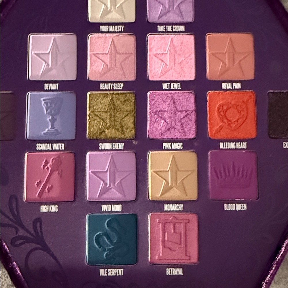 Jeffree Star Blood Lust Artistry Palette - Picture 6 of 7